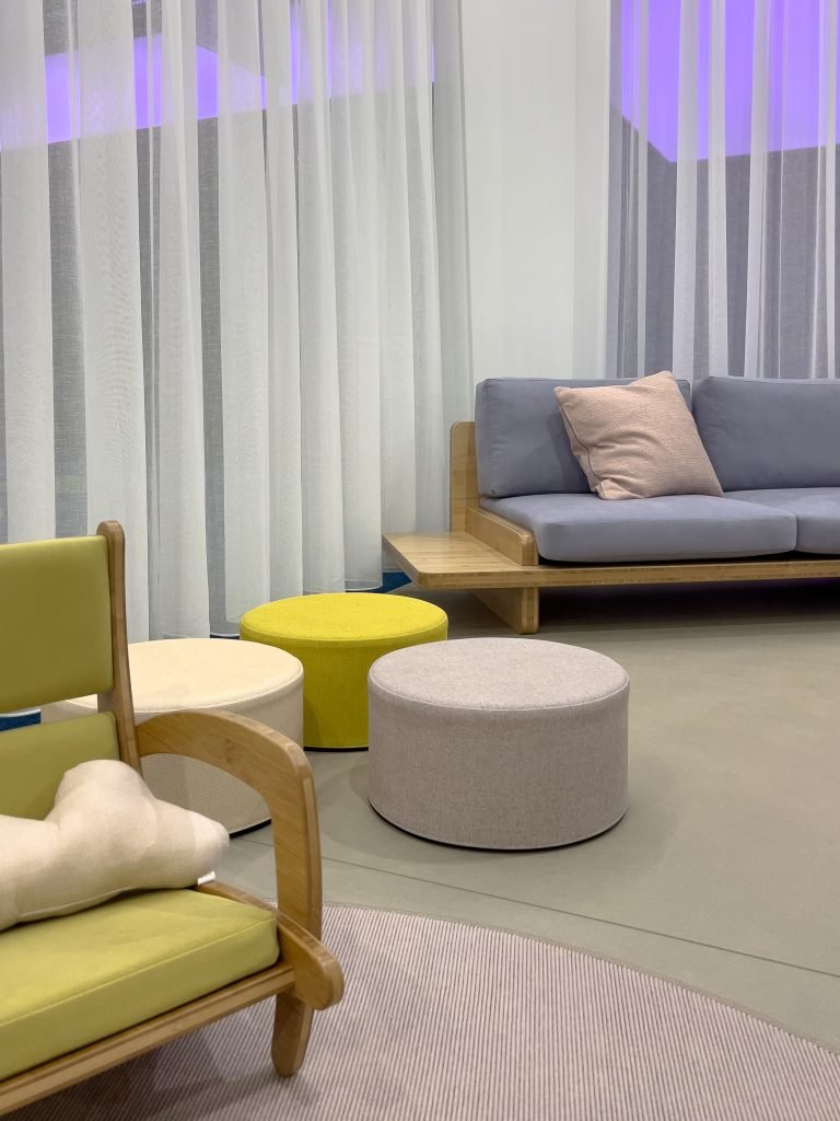 2024 Kindvak Bamboe bank en loungestoeltje