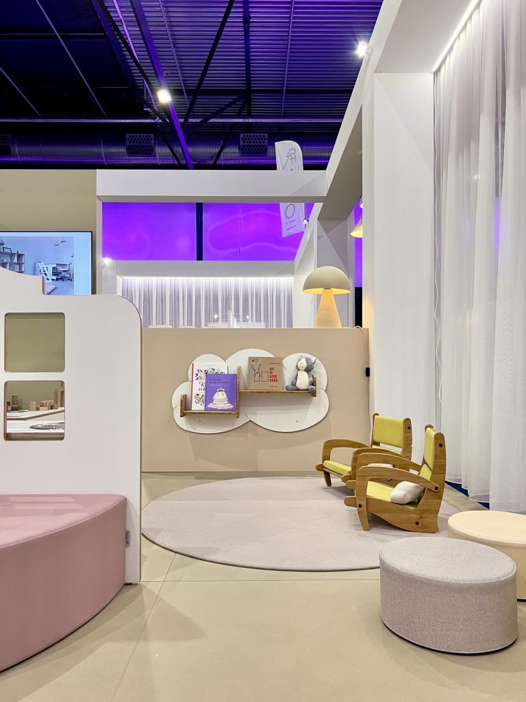 2024 Kindvak Boekenwolk Bamboe loungestoeltjes